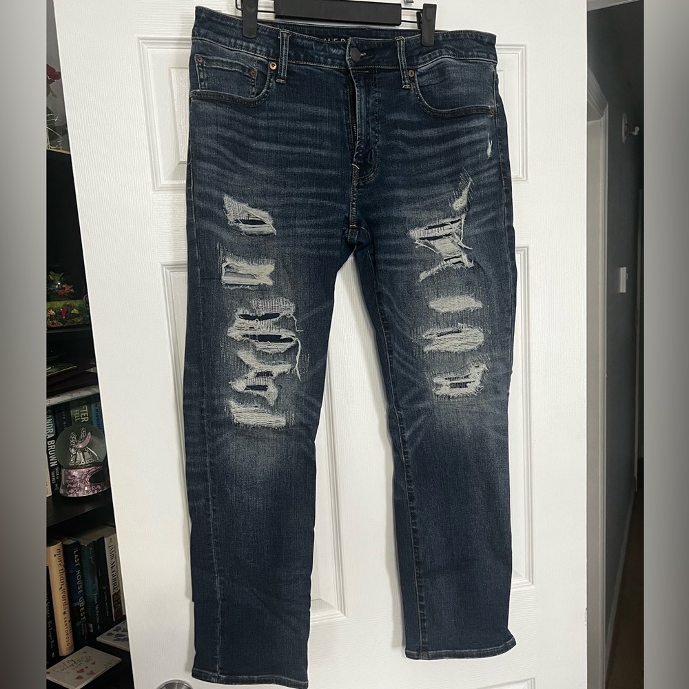 American eagle slim straight aero flex jeans.